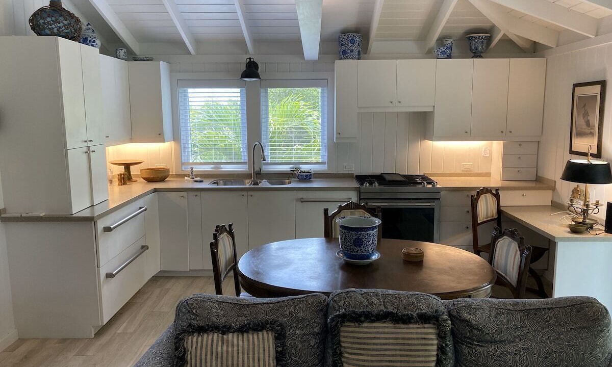 Photo of Bedroom in Man O War Cay
