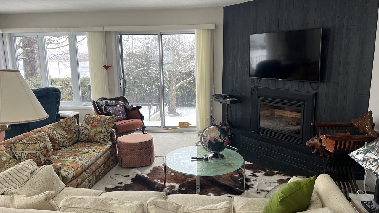 Photo of Livingroom in Saint-Paul-de-l'Ile-aux-Noix