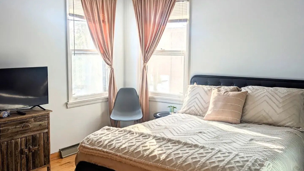 Photo of Bedroom in Fremont