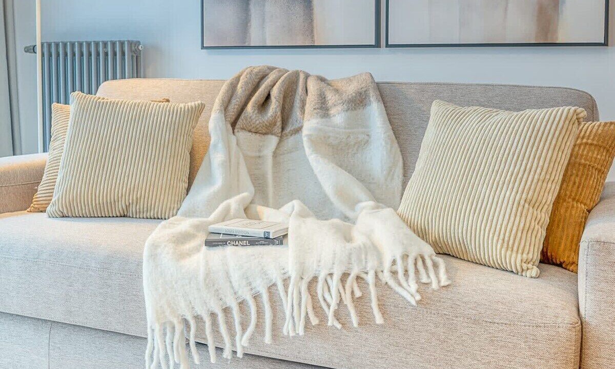Photo of Livingroom in University District
