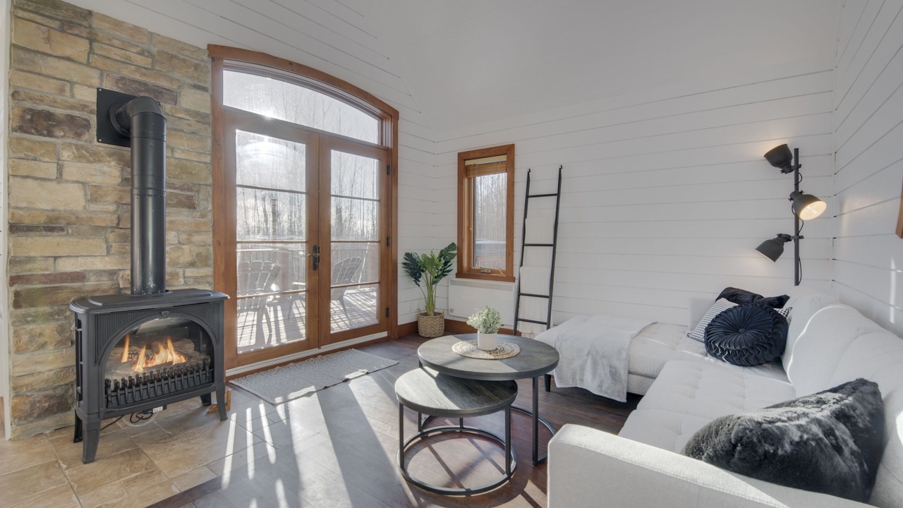 Photo of Livingroom in Petite-Riviere-Saint-Francois