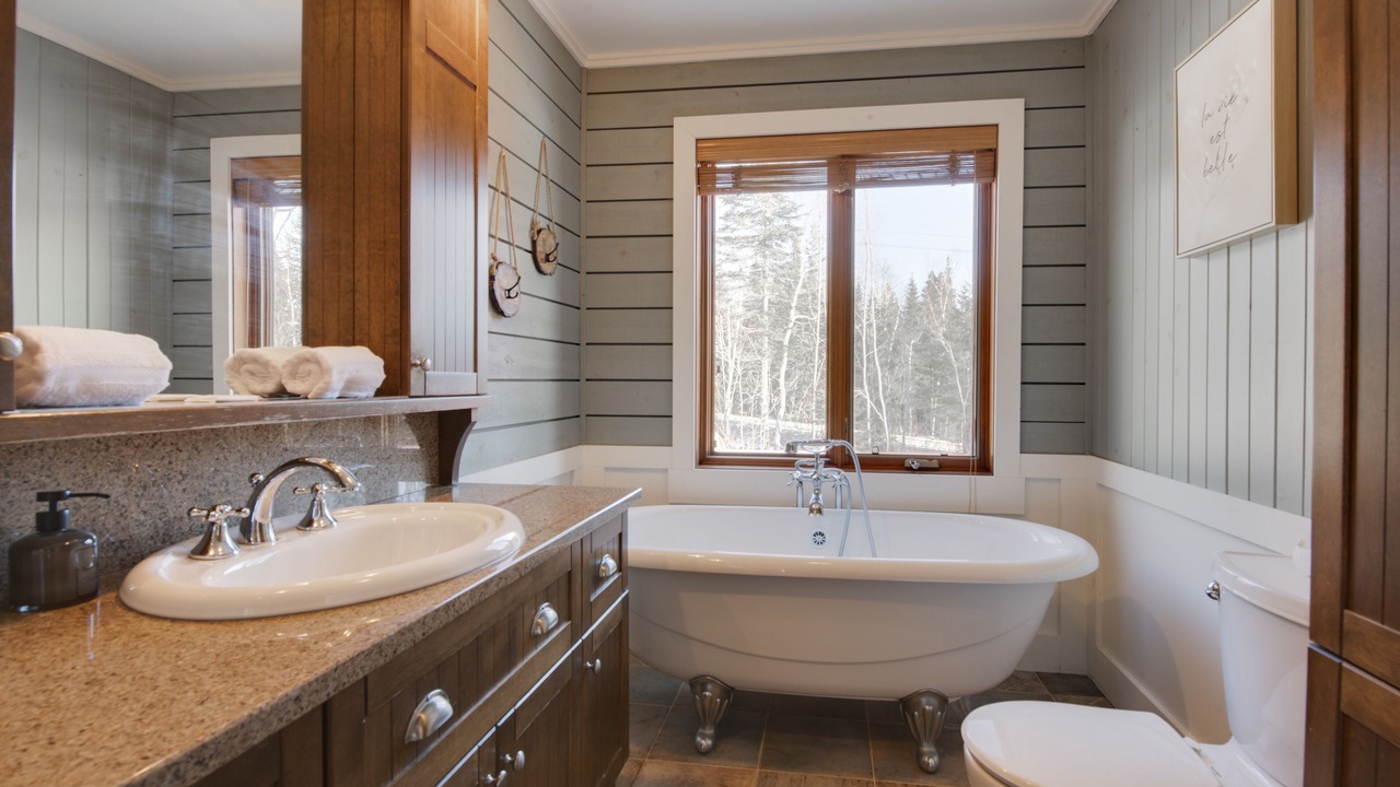 Photo of Bathroom in Petite-Riviere-Saint-Francois