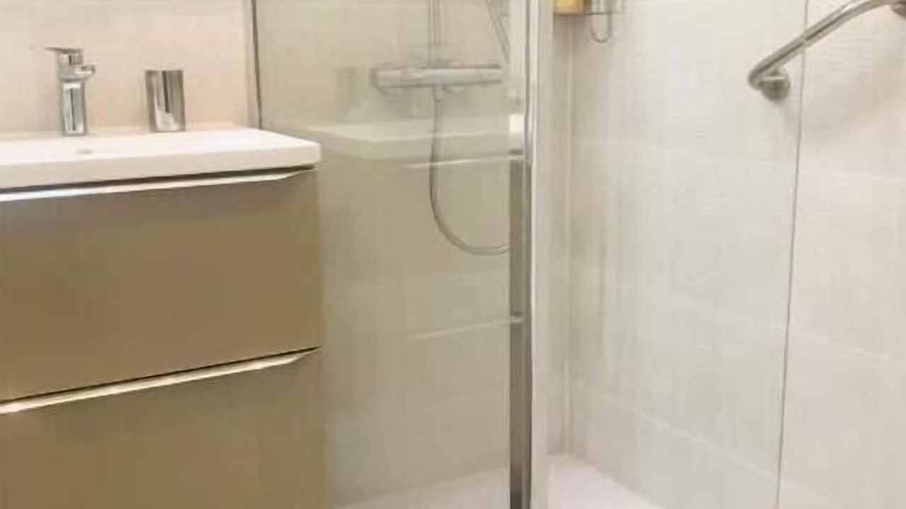Photo of Bathroom in Moliere Vauban