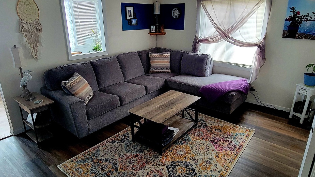 Photo of Livingroom in Town of Hastings