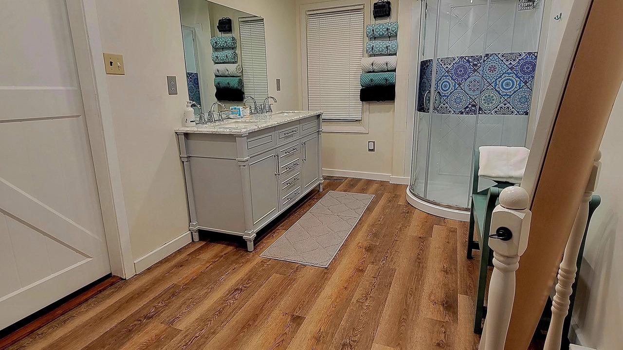Photo of Bathroom in Town of Hastings