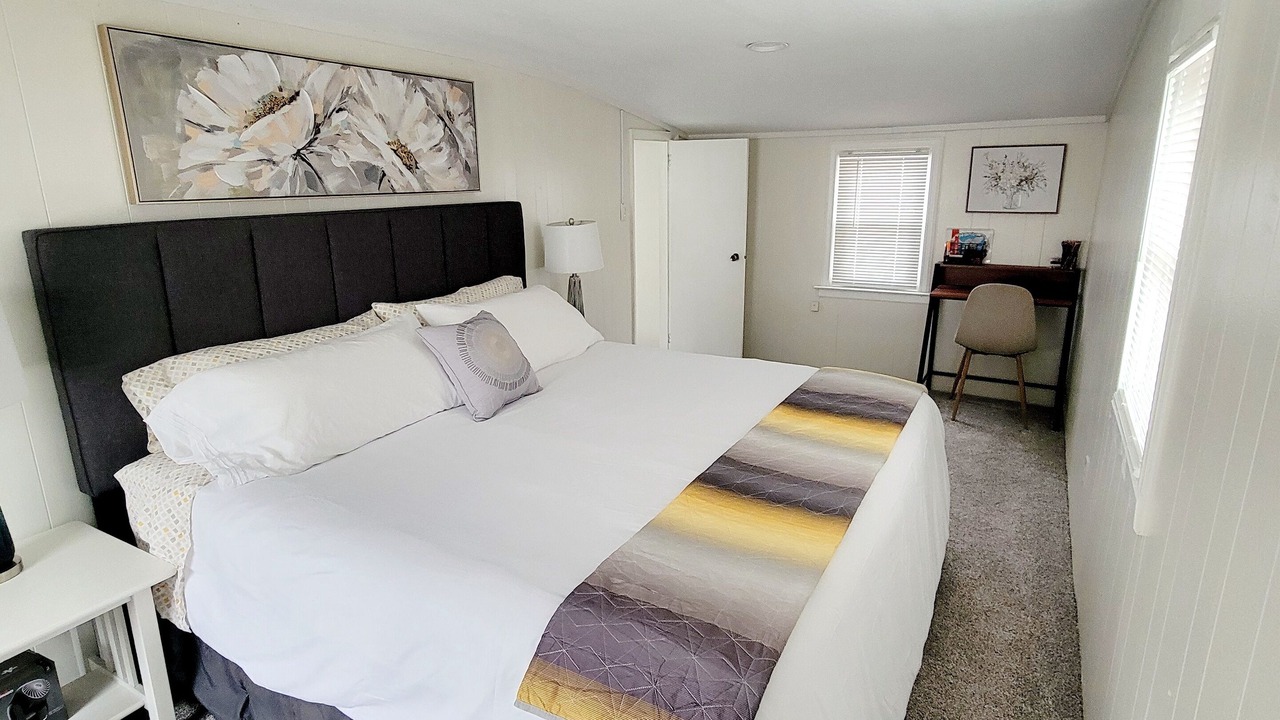 Photo of Bedroom in Town of Hastings