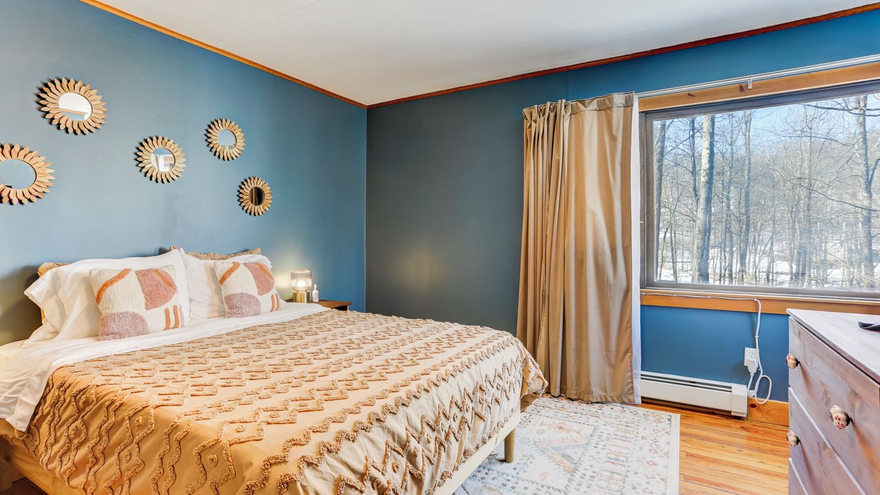 Photo of Bedroom in Jeffersonville