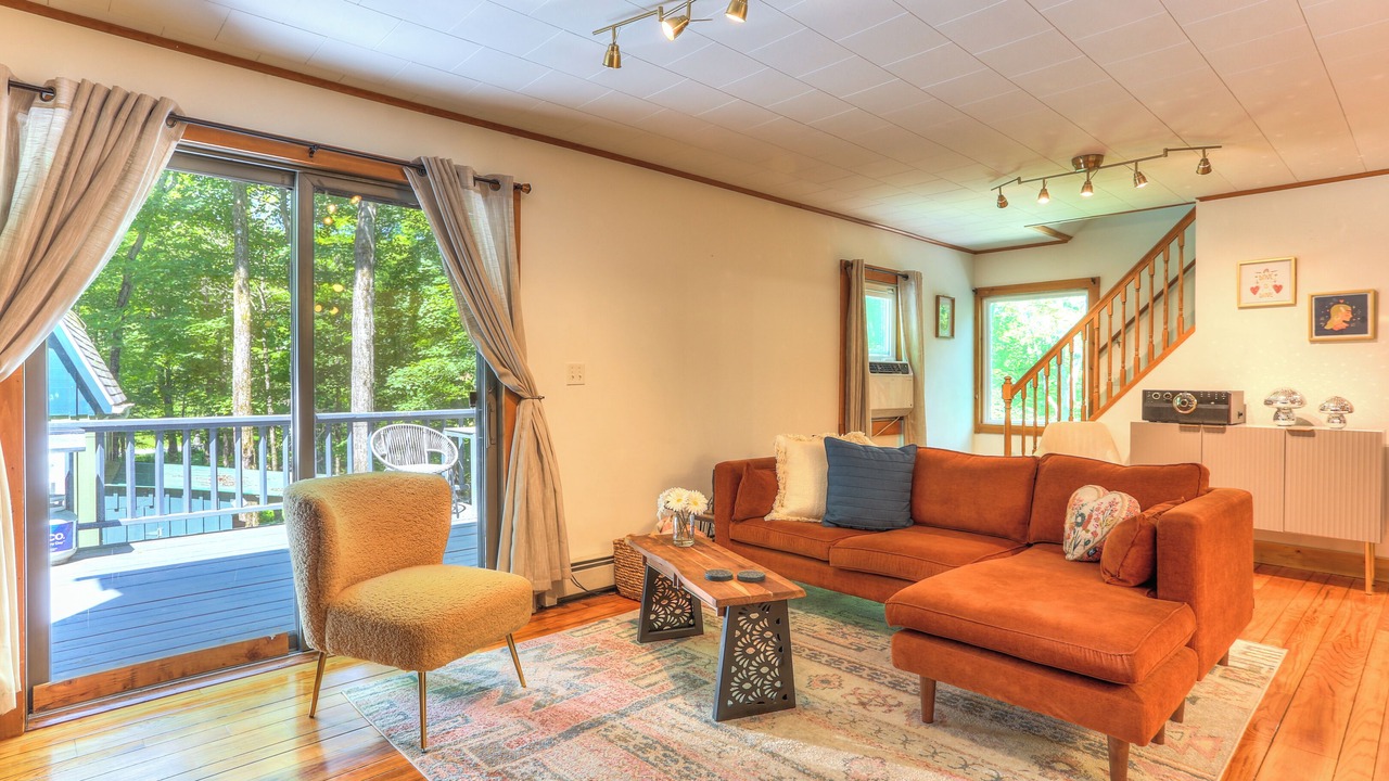Photo of Livingroom in Jeffersonville