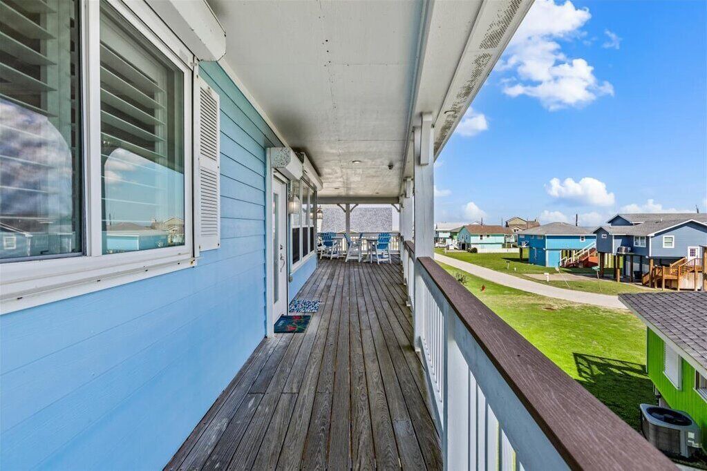 Photo of Patio Balcony in Bermuda Beach