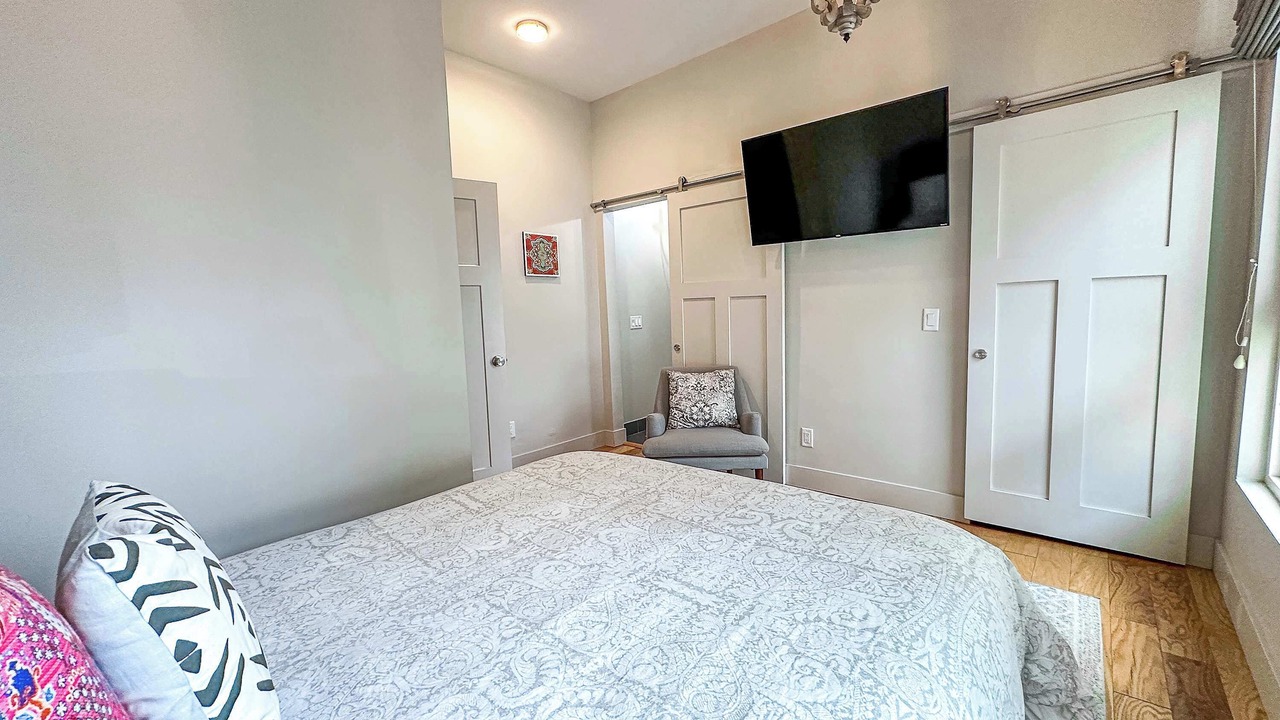 Photo of Bedroom in Burns Park