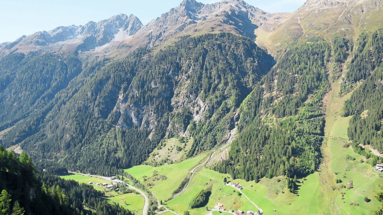 Photo of Others in Feichten