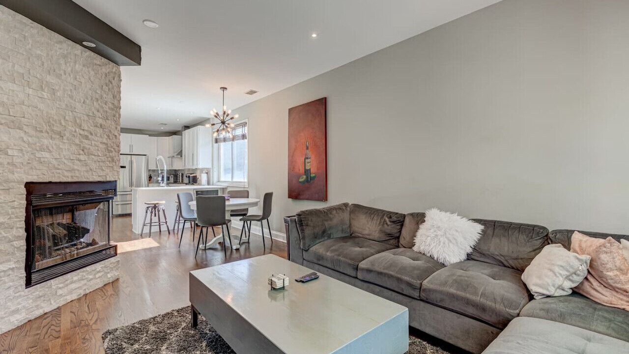 Photo of Livingroom in Pulaski Park