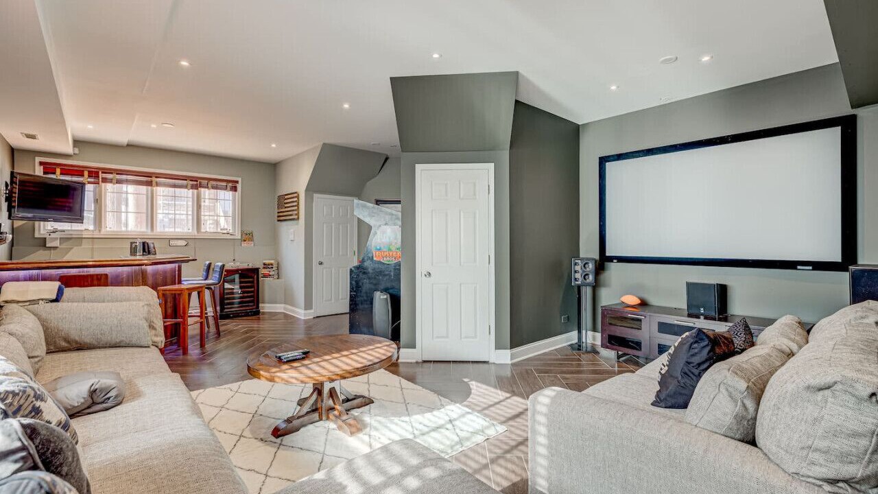Photo of Livingroom in Pulaski Park