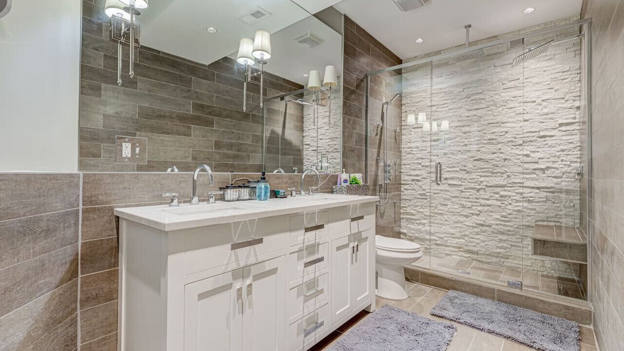 Photo of Bathroom in Pulaski Park