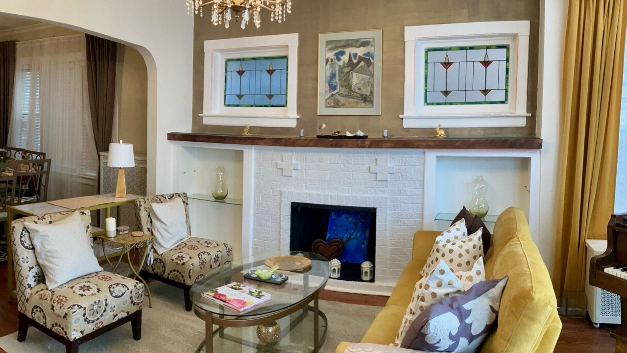 Photo of Livingroom in Rogers Park