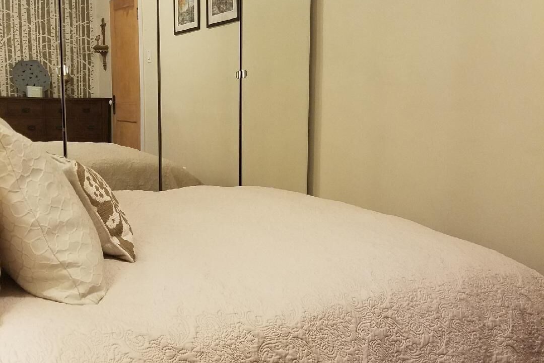 Photo of Bedroom in Rogers Park