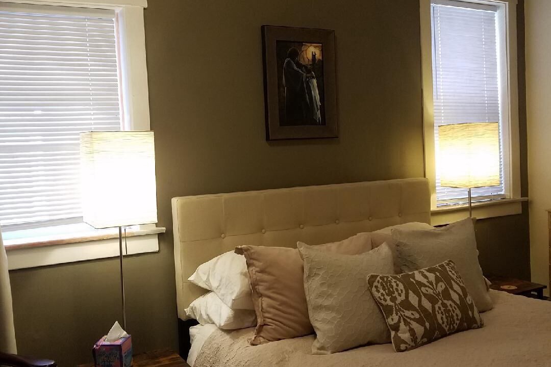 Photo of Bedroom in Rogers Park