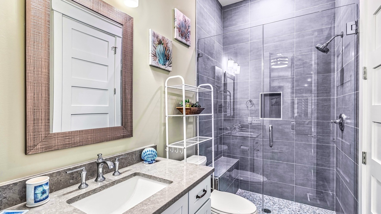 Photo of Bathroom in Folly Field