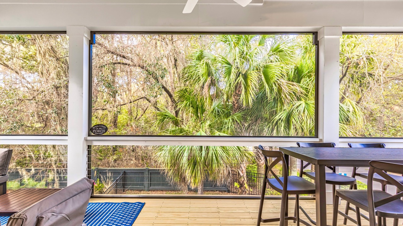 Photo of Patio Balcony in Folly Field