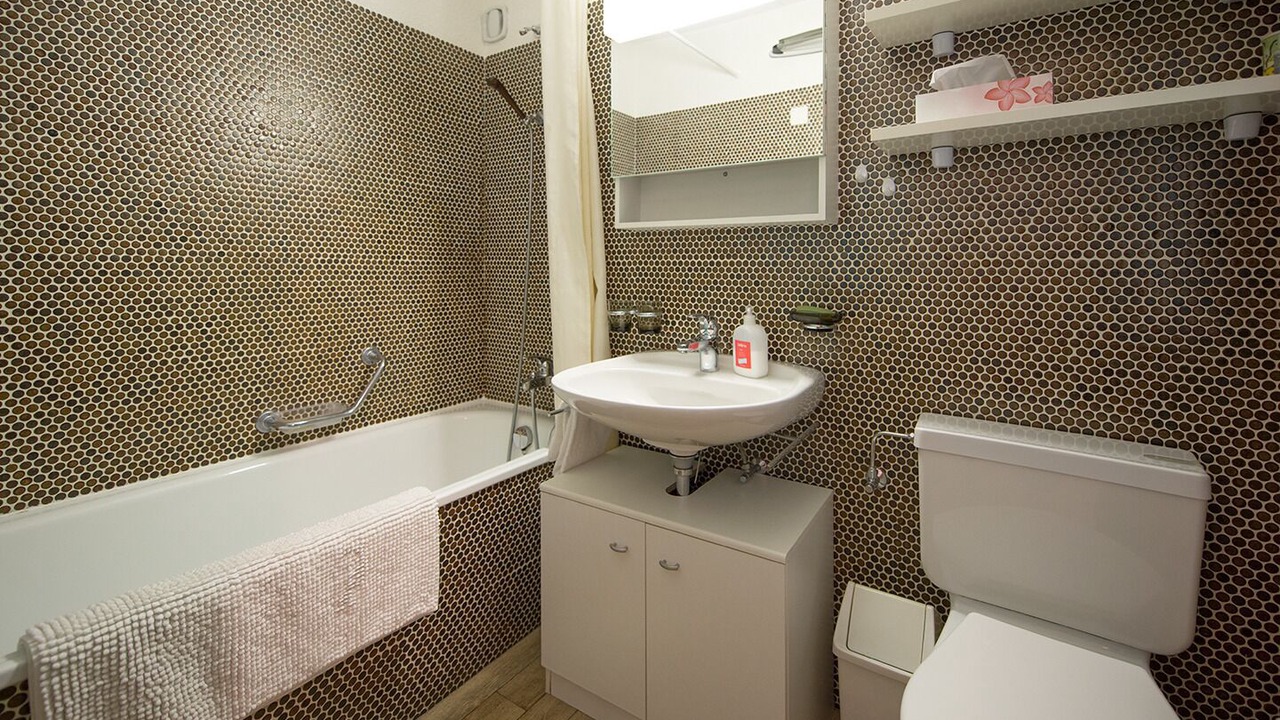 Photo of Bathroom in Davos-Dorf