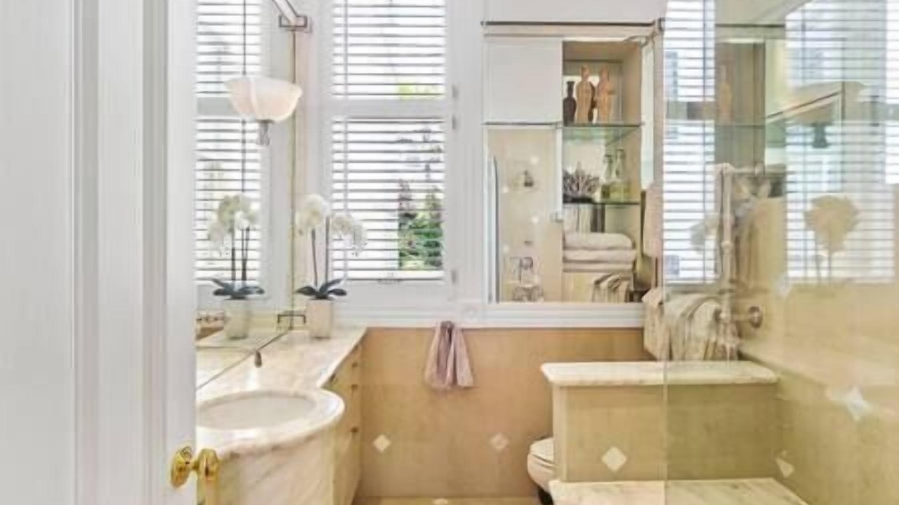 Photo of Bathroom in Lower Pacific Heights