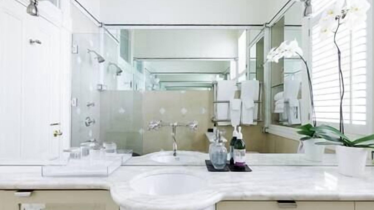 Photo of Bathroom in Lower Pacific Heights