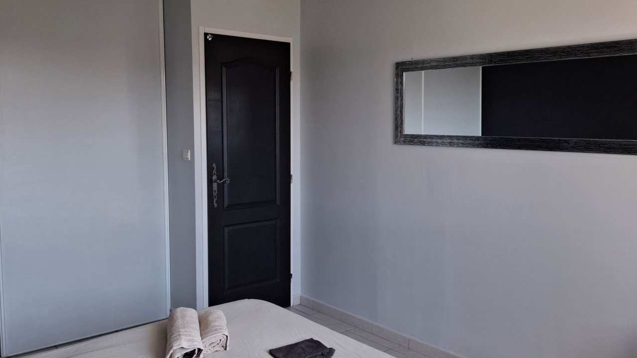 Photo of Bedroom in Beaumes-de-Venise