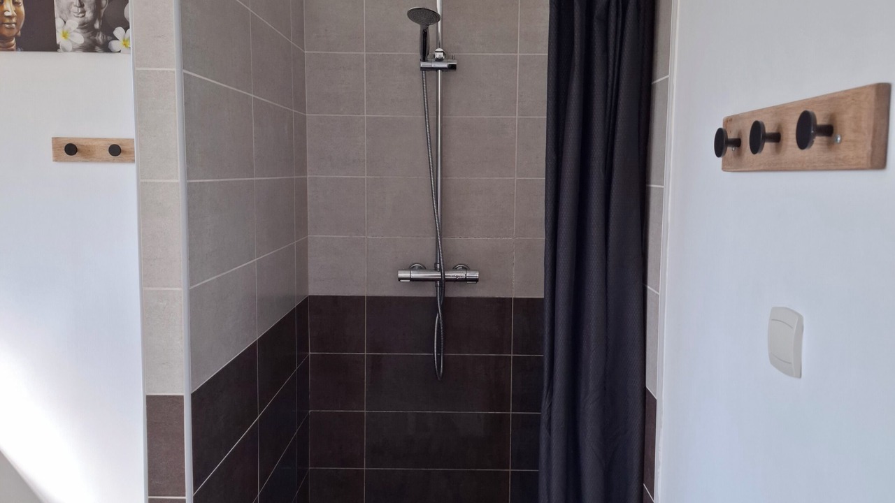Photo of Bathroom in Beaumes-de-Venise