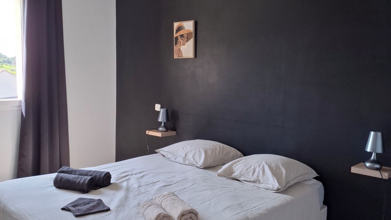 Photo of Bedroom in Beaumes-de-Venise