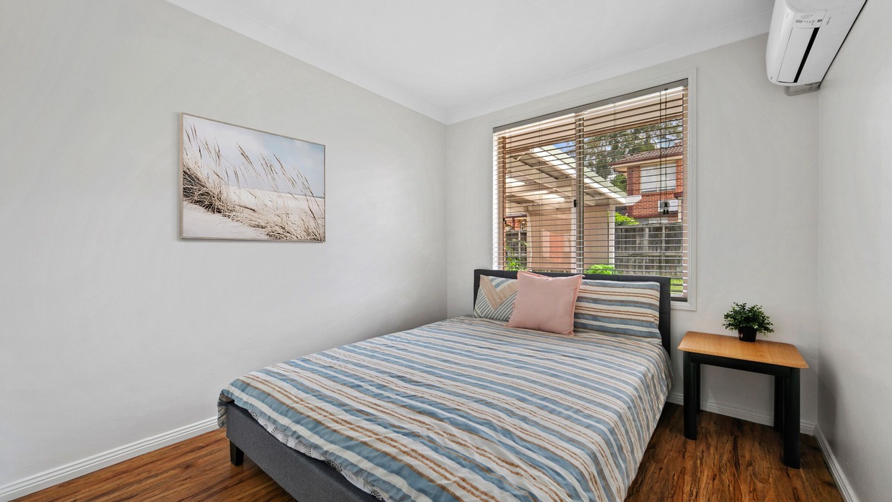 Photo of Bedroom in Stanhope Gardens