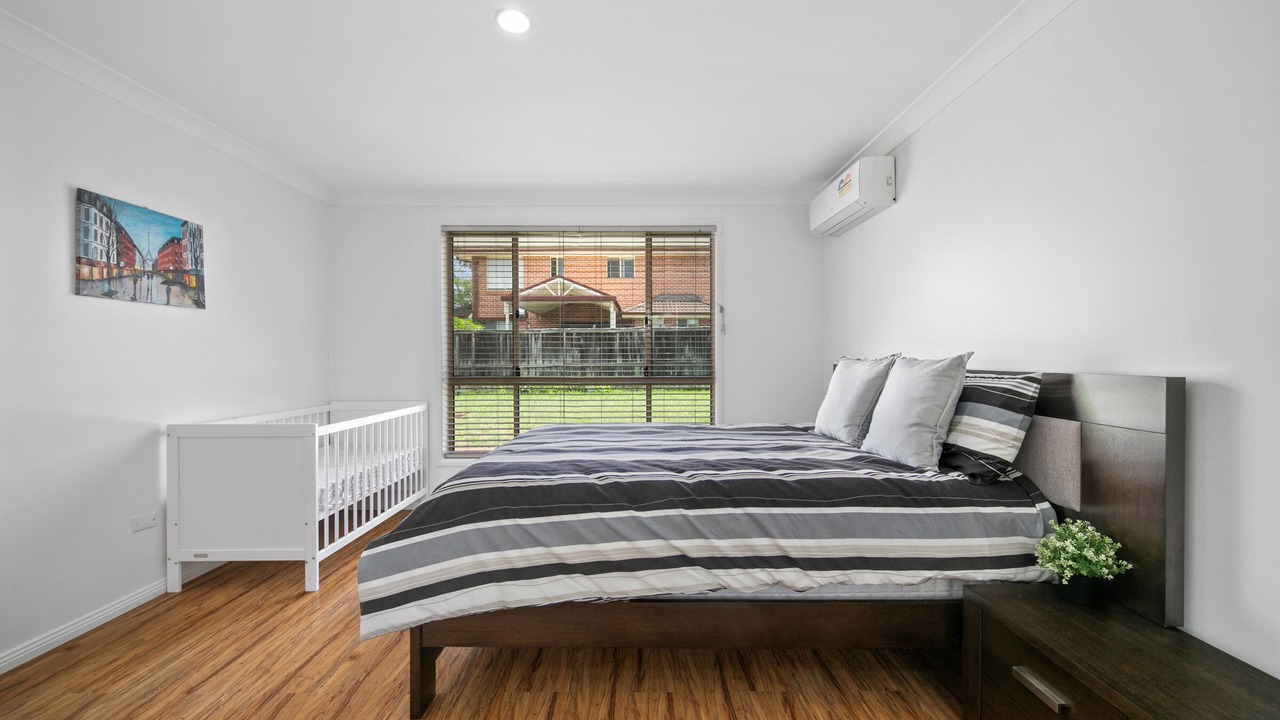 Photo of Bedroom in Stanhope Gardens