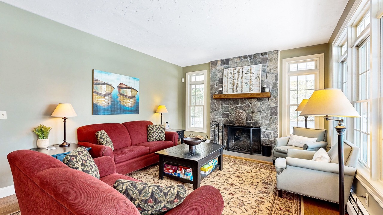 Photo of Livingroom in Glover