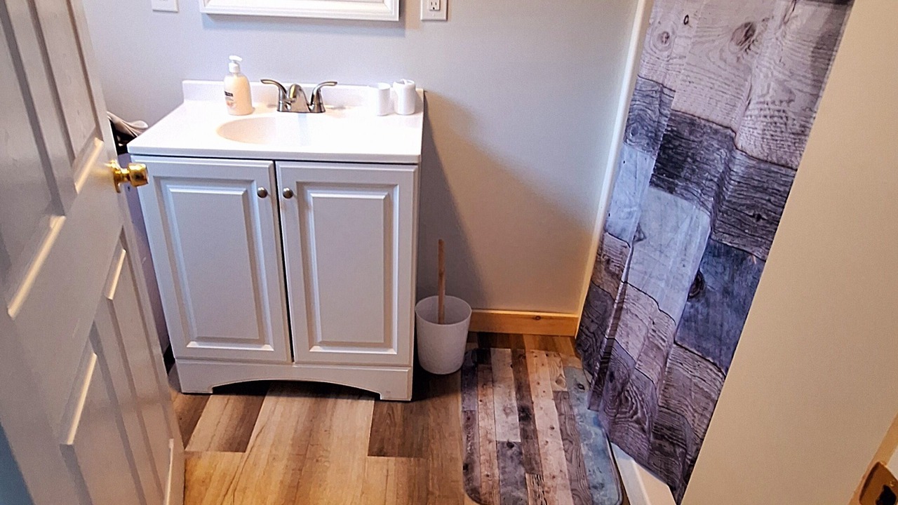 Photo of Bathroom in Colebrook