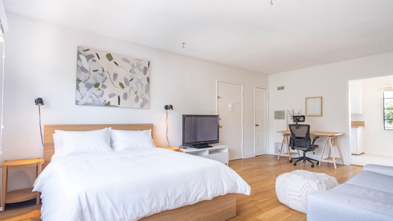 Photo of Bedroom in Westlake