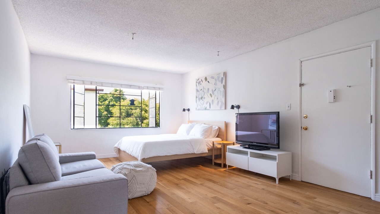 Photo of Bedroom in Westlake