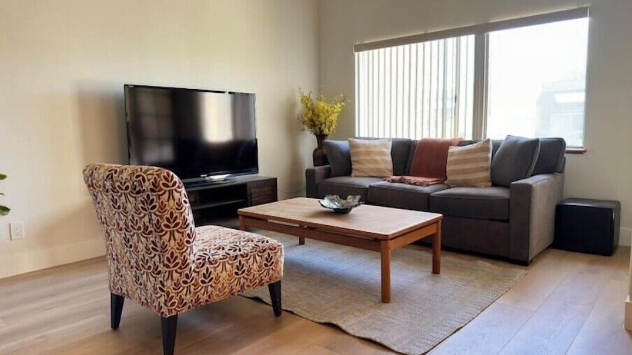Photo of Livingroom in Downtown