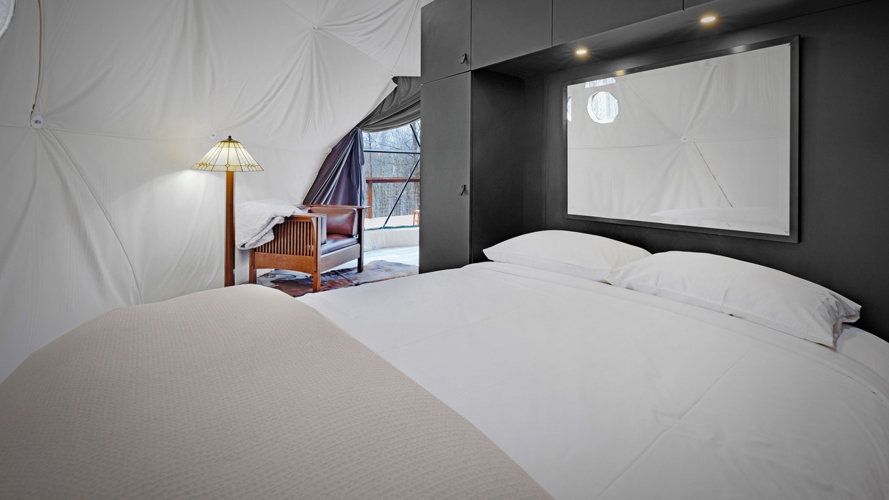 Photo of Bedroom in Swan Lake