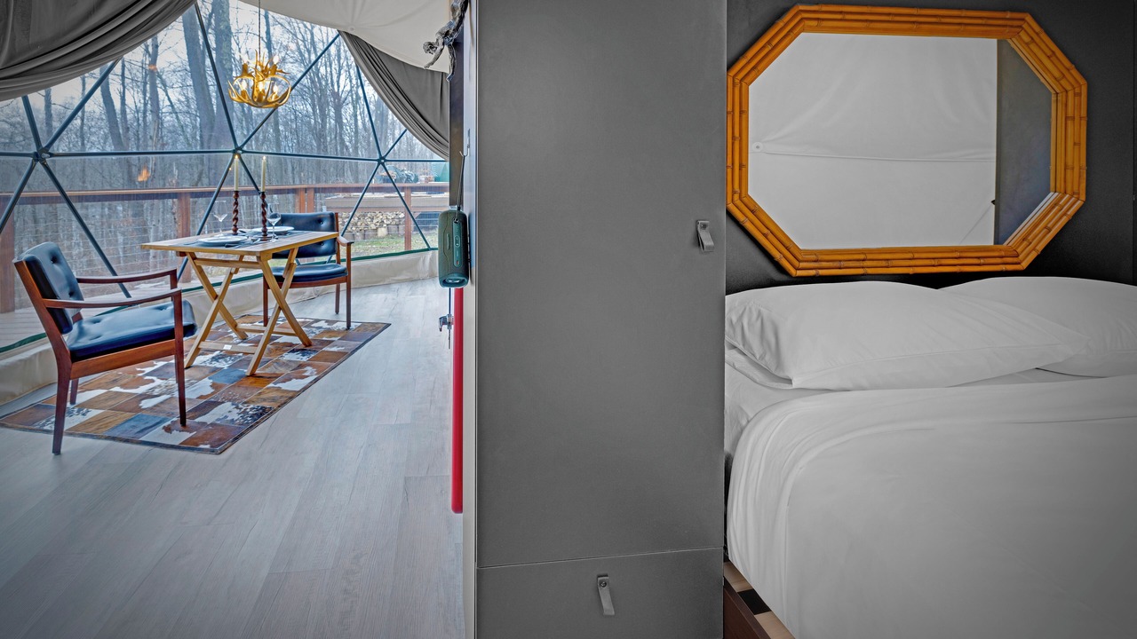 Photo of Bedroom in Swan Lake