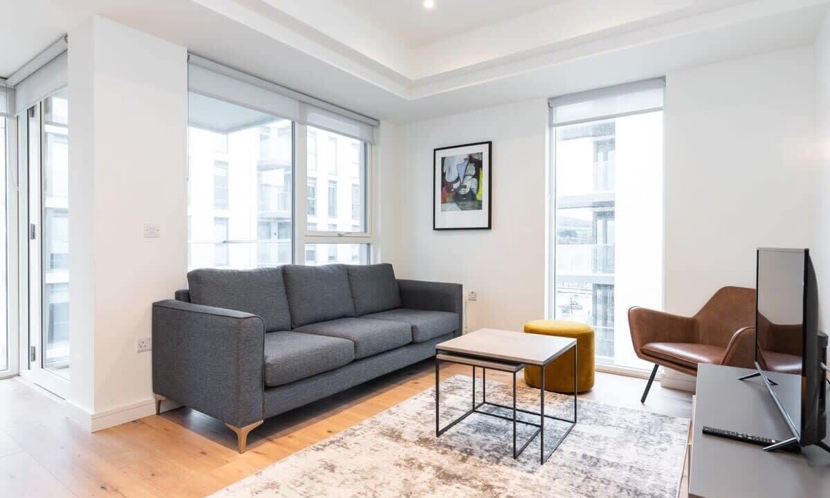 Photo of Livingroom in Sutton Cross