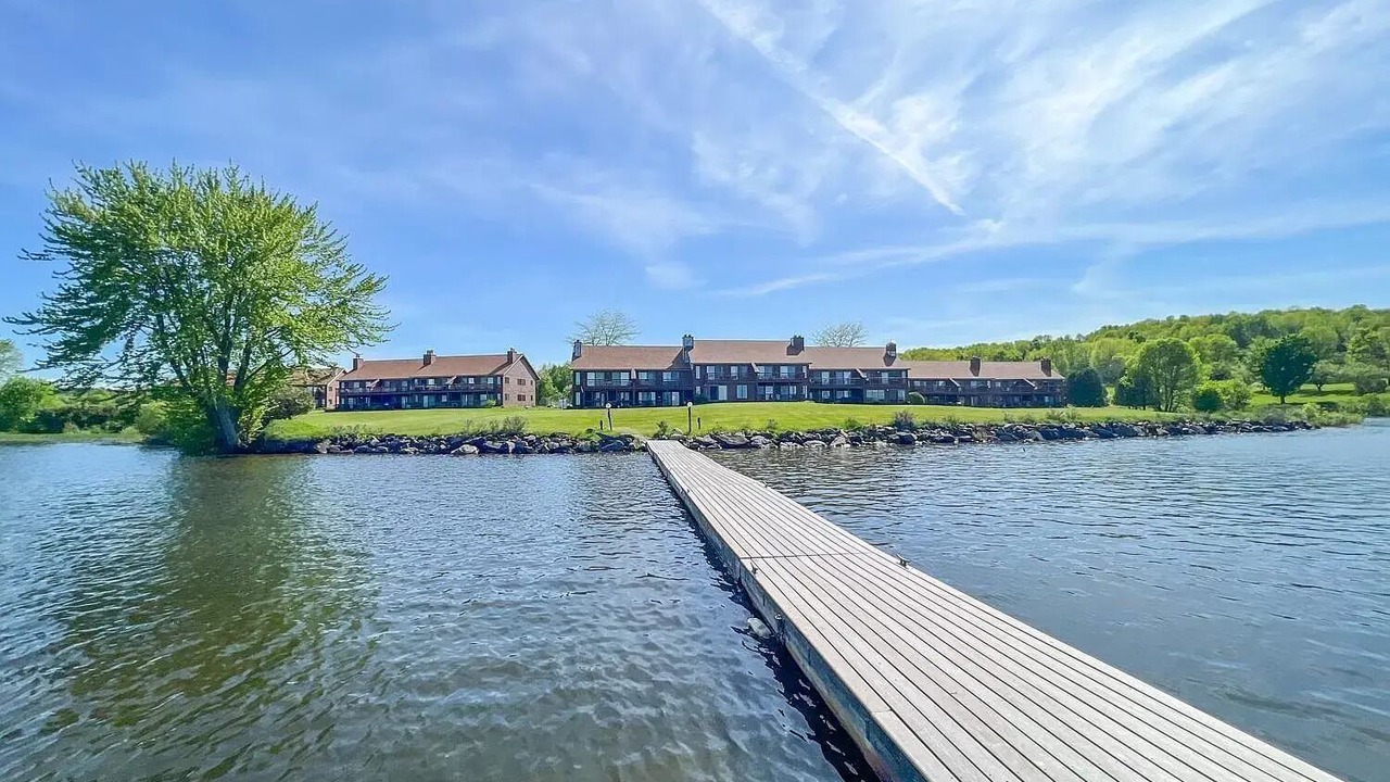 Photo of Outdoor in Newport Center