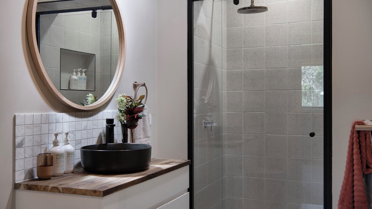 Photo of Bathroom in Wheatsheaf