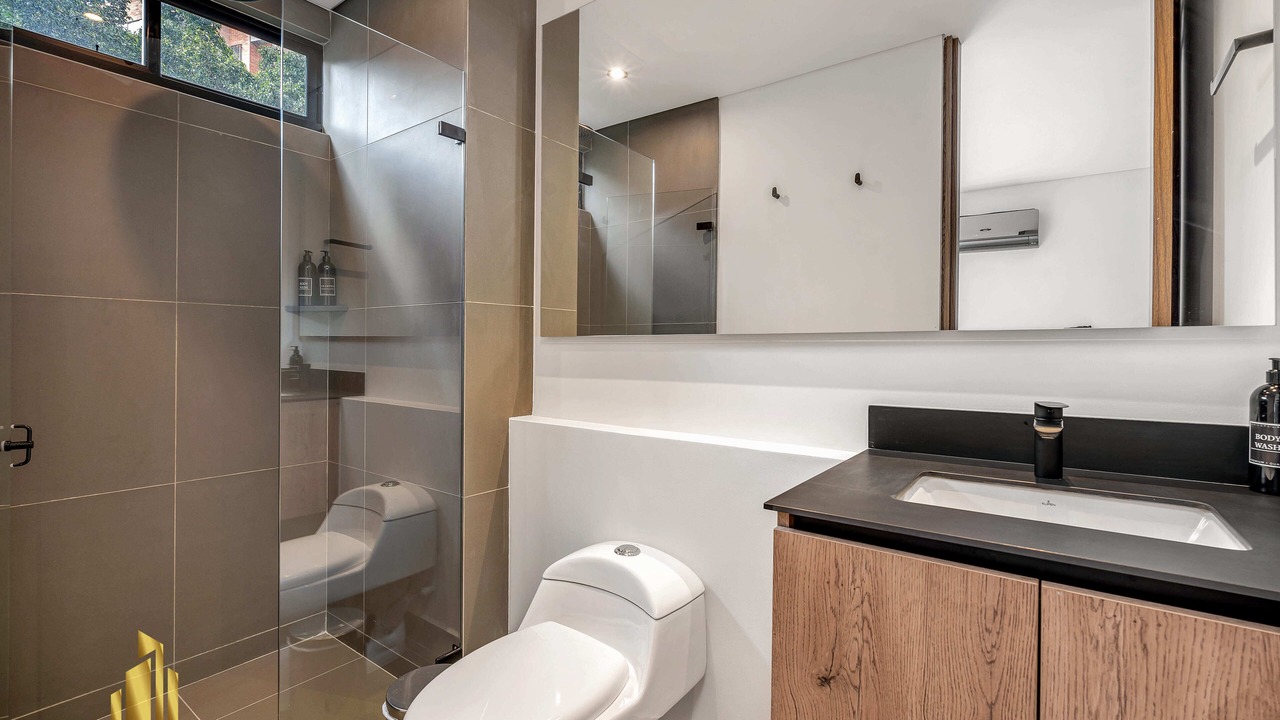 Photo of Bathroom in La Florida
