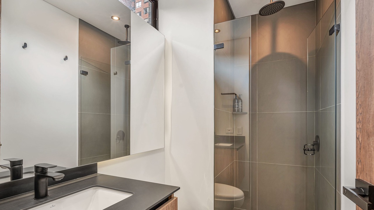 Photo of Bathroom in La Florida
