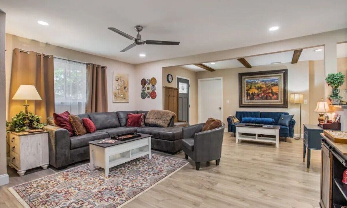 Photo of Livingroom in Grapevine