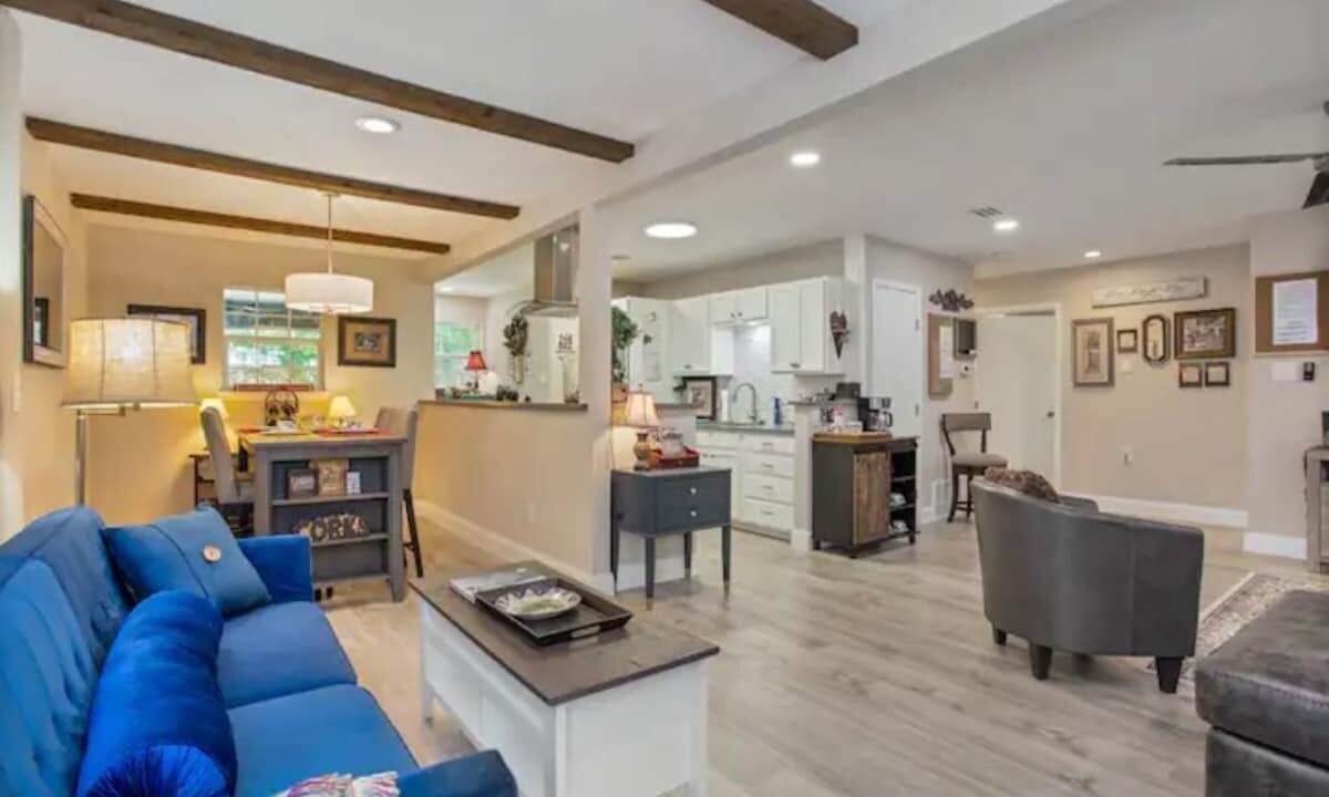 Photo of Livingroom in Grapevine