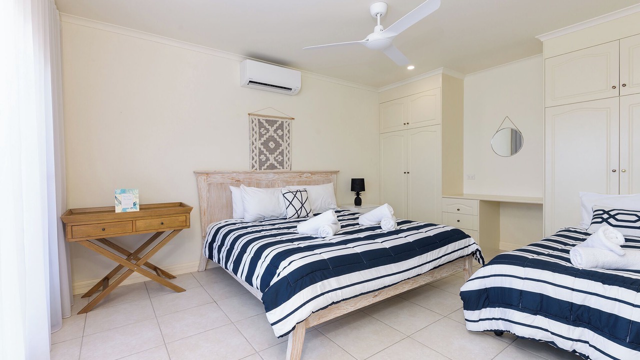 Photo of Bedroom in Oak Beach