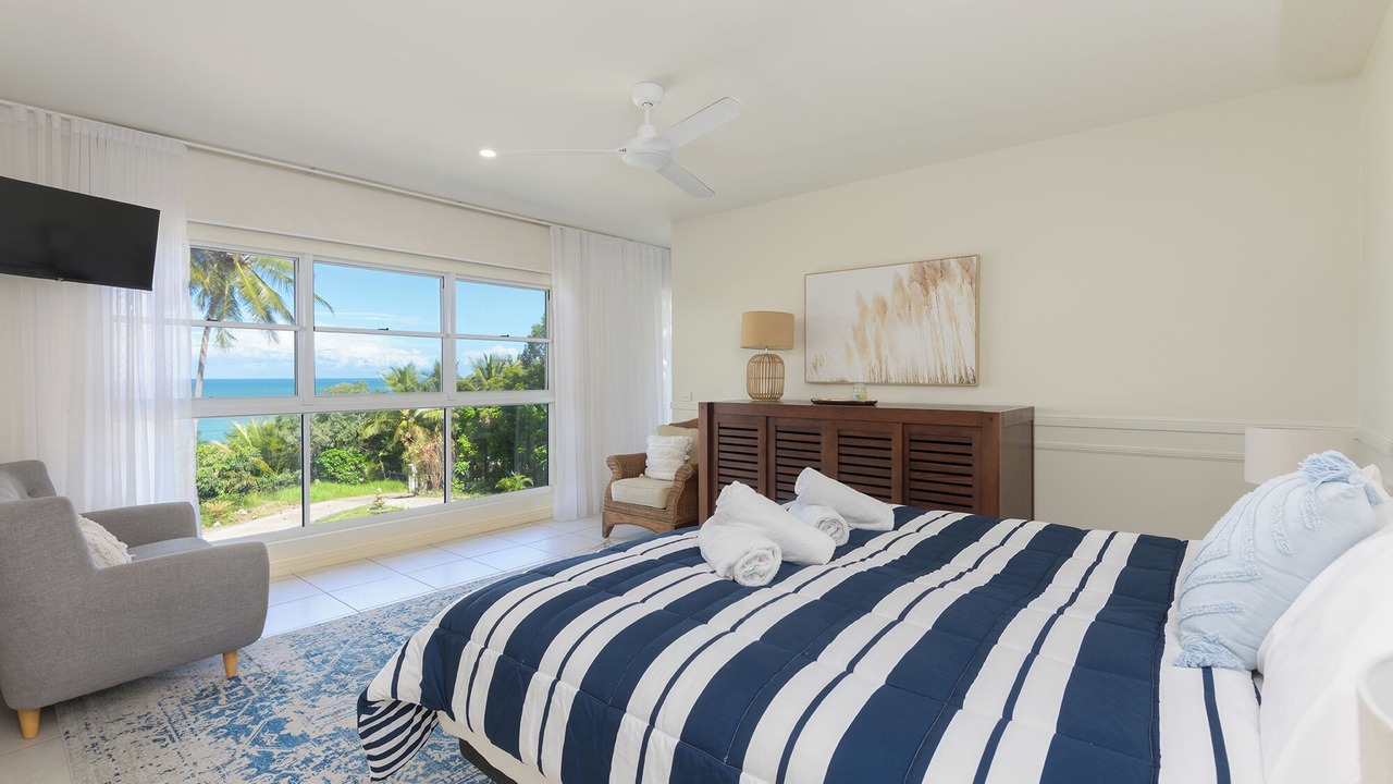 Photo of Bedroom in Oak Beach