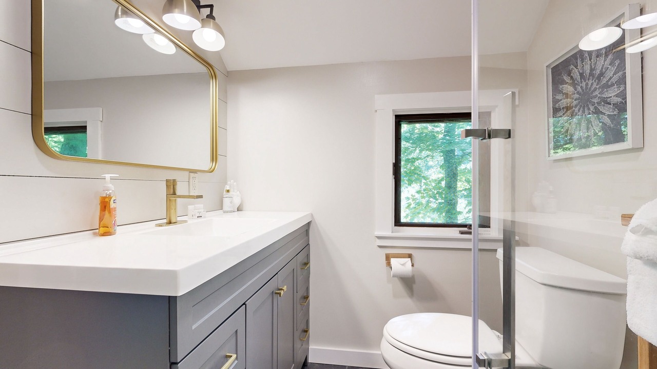 Photo of Bathroom in Barnard