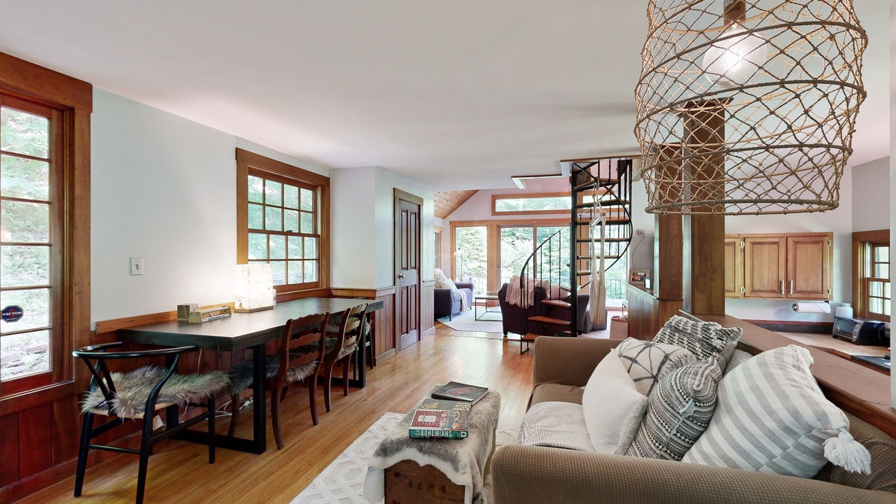 Photo of Livingroom in Barnard