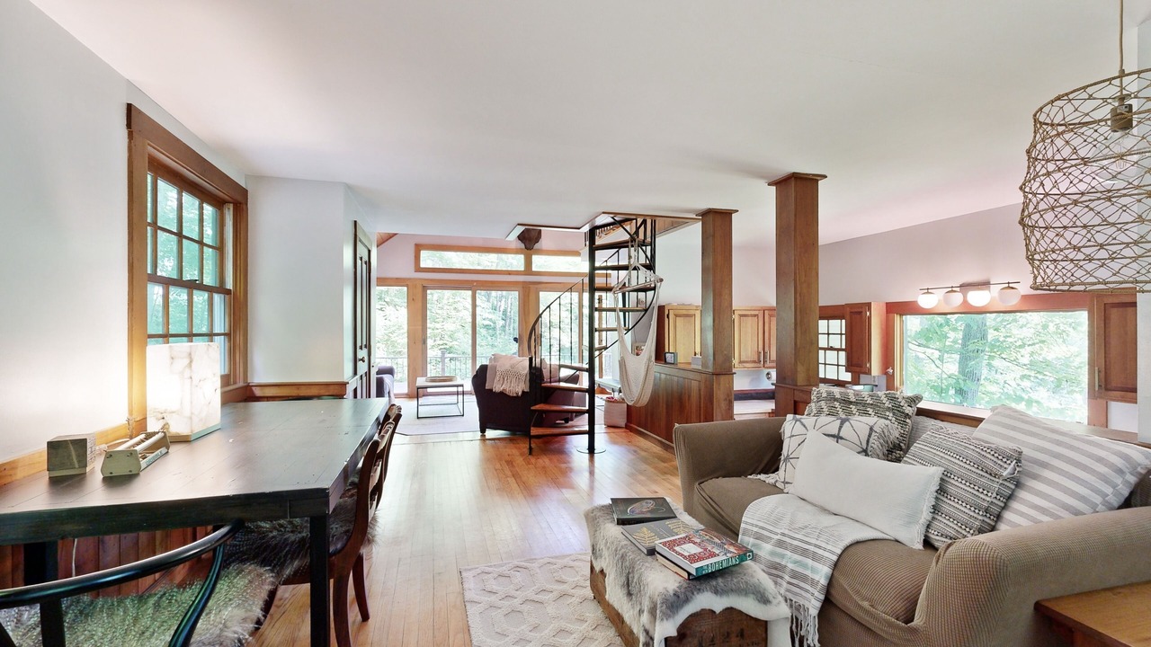 Photo of Livingroom in Barnard